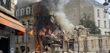 More than 20 injured after blast in Paris explosion