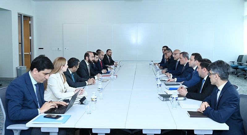 Azerbaijani FM meets with Armenian counterpart in Arlington 