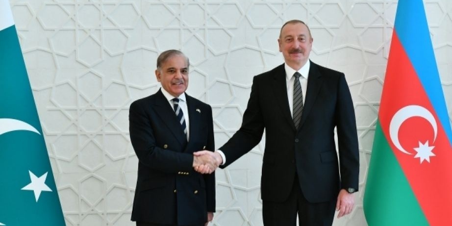  President Ilham Aliyev, Prime Minister of Pakistan Shahbaz Sharif hold phone talk 