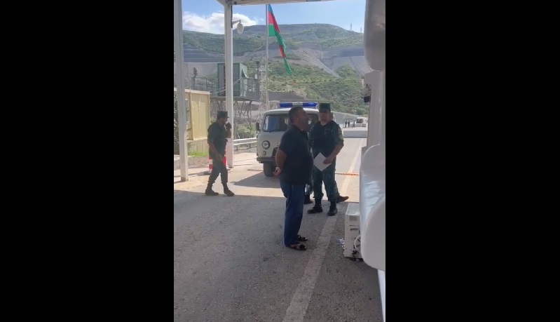 Armenian residents of Azerbaijan’s Karabakh pass freely through Lachin checkpoint (VIDEO)