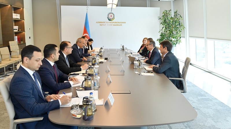 Azerbaijan, EBRD discuss cooperation, investment stimulation