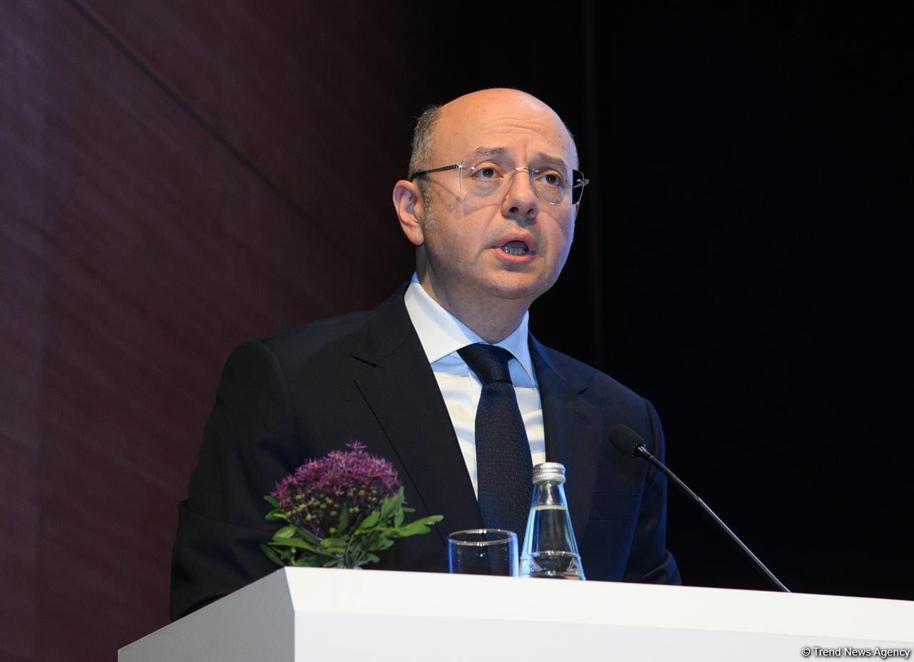 Azerbaijan, TotalEnergies talk implementation of green energy agenda