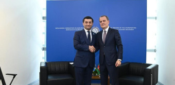 Azerbaijani, Uzbek FMs meet in Baku