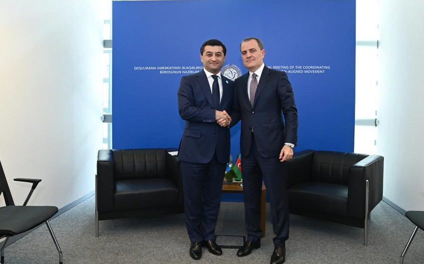 Azerbaijani, Uzbek FMs meet in Baku
