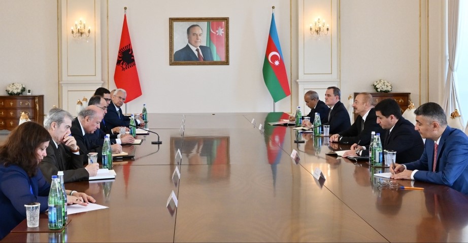 Azerbaijani and Albanian presidents hold expanded meeting
