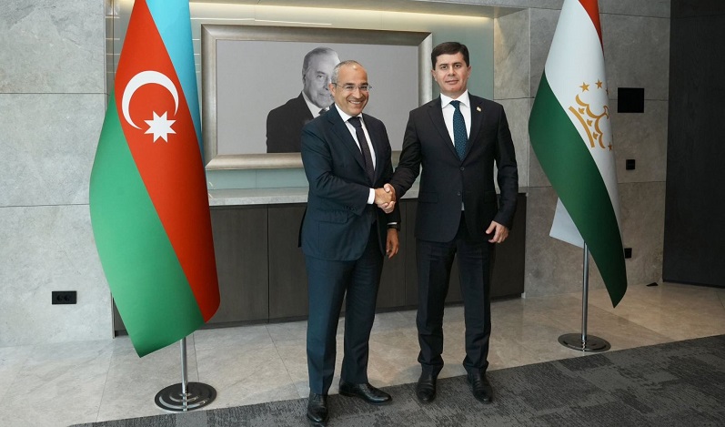 Azerbaijan, Tajikistan discuss prospects for development of economic relations