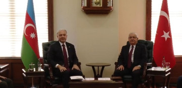 Azerbaijani presidential aide meets with Turkish defense minister