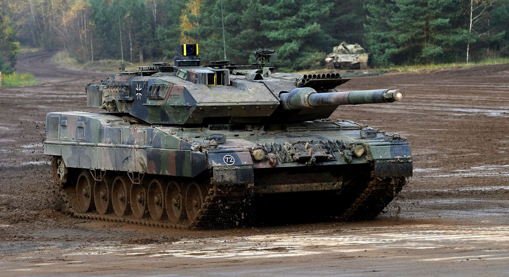 Spain to send Ukraine 4 Leopard tanks next week