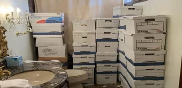 Judge sets trial date in Trump classified files case