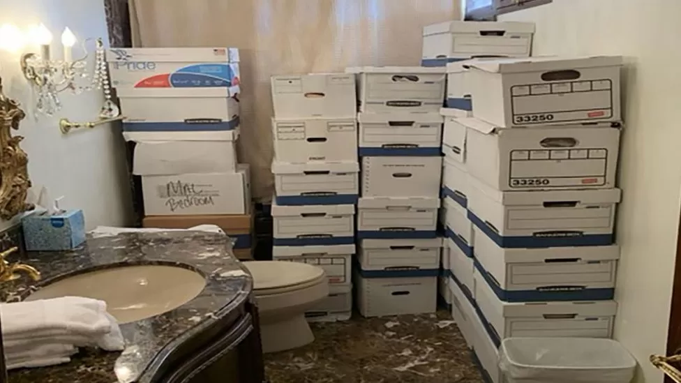 Judge sets trial date in Trump classified files case