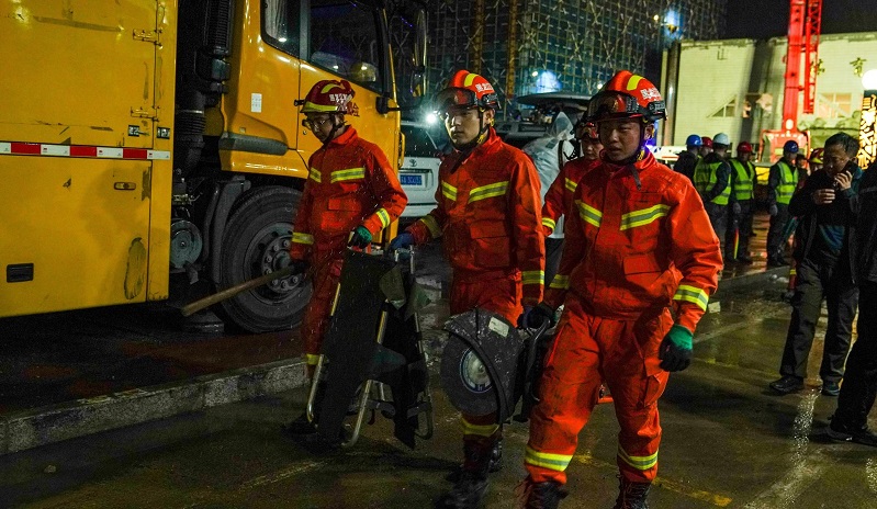 At least 11 killed as roof at China middle school gym collapses