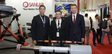 Azerbaijani defense industry minister visits pavilions at IDEF-2023 in Istanbul