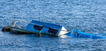 23 dead, six missing as boat capsizes in Philippine lake