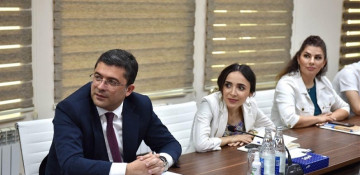 Certificates of appreciation presented to “MEDIA Volunteers” (PHOTO)