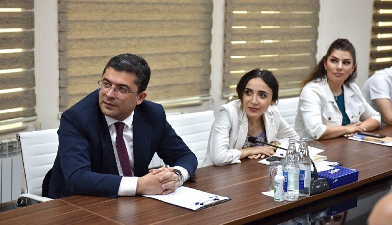 Certificates of appreciation presented to “MEDIA Volunteers” (PHOTO)