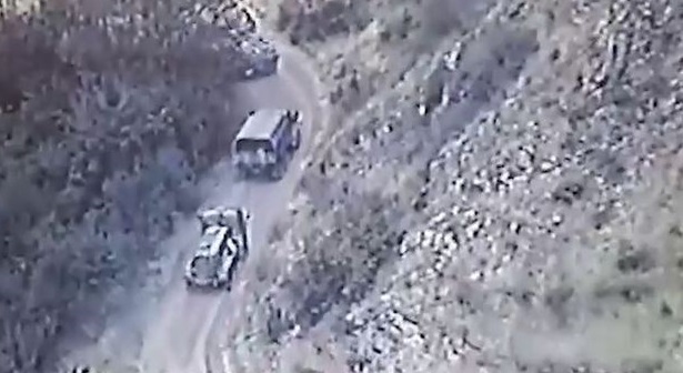 Russian peacekeepers convoy Armenia’s illegal military cargo transportation to Azerbaijan’s Karabakh (VIDEO)