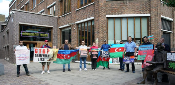 Azerbaijani Community in London protests in front of Amnesty International office