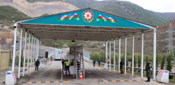 Azerbaijan ensures free passage of Armenian-origin residents from Khankendi to Armenia through 