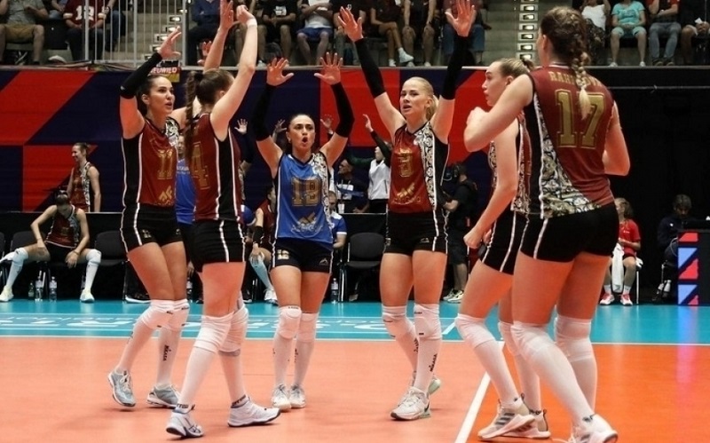 Azerbaijan women’s volleyball team beat Greece 3:2 at 2023 CEV Euro Volley