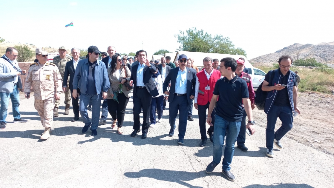 Foreign diplomats view food cargo storage point of Azerbaijan Red Crescent Society on Aghdam-Khankendi road 