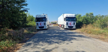 Humanitarian aid convoy sent from Baku awaits on Aghdam-Khankendi road for fifth day in a row