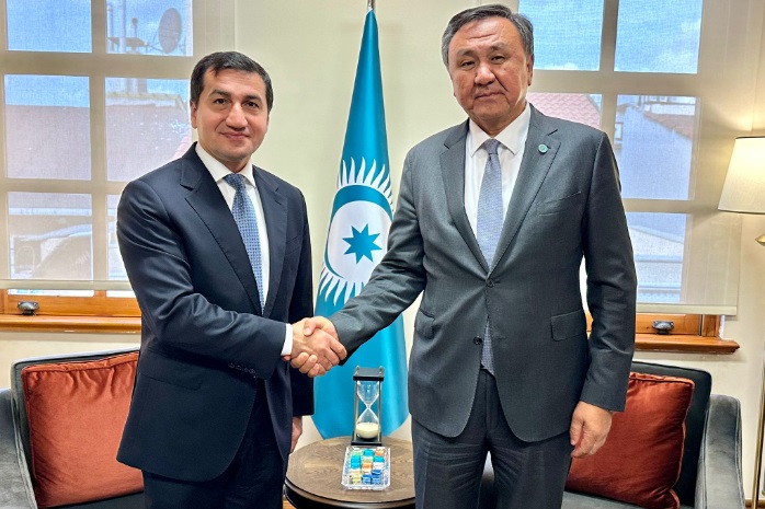 Azerbaijani presidential aide meets with OTS chief