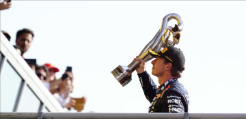 Max Verstappen wins 10 races in a row, breaks F1 record