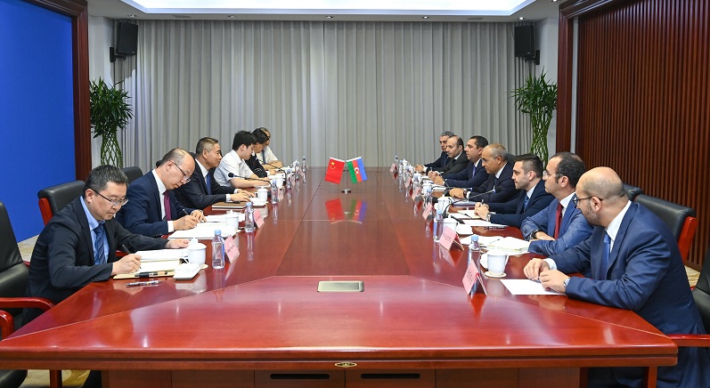 Azerbaijan, China discuss possible projects in 4IR technologies application