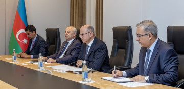 Azerbaijan, ICIEC discuss development of renewable energy sector