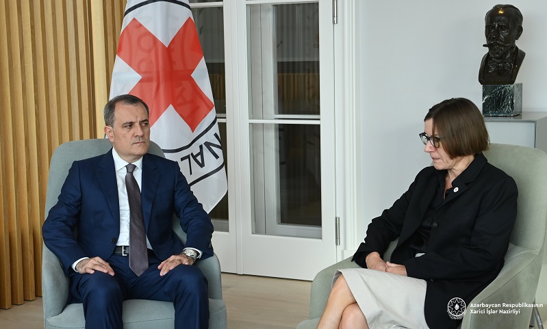 Azerbaijan’s foreign minister meets with ICRC president