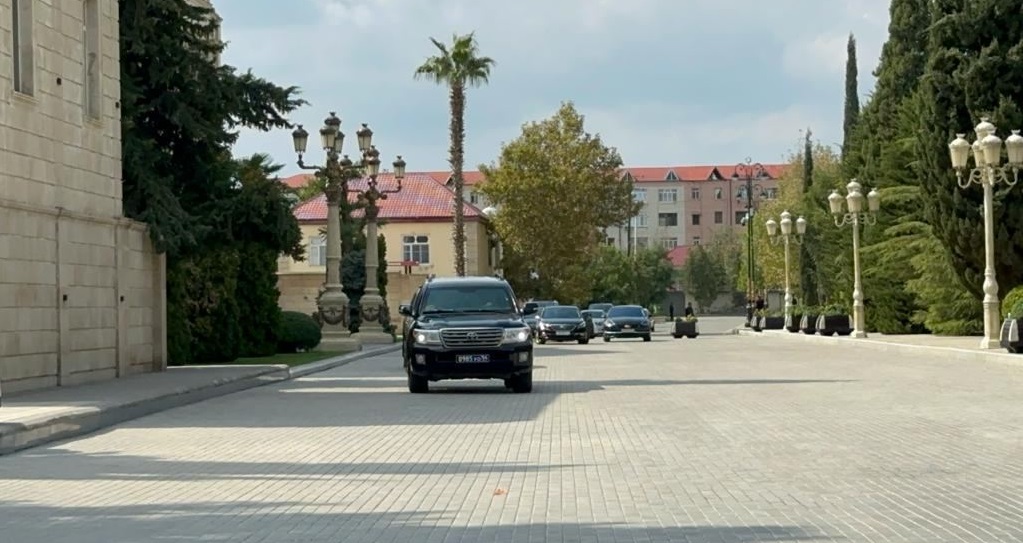Representatives of Garabagh’s Armenian residents leave Yevlakh city (VIDEO)