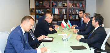 Azerbaijani FM meets Polish counterpart