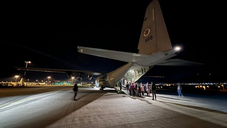 Israel airlifts reservists from Europe, Cabinet approves further mobilization
