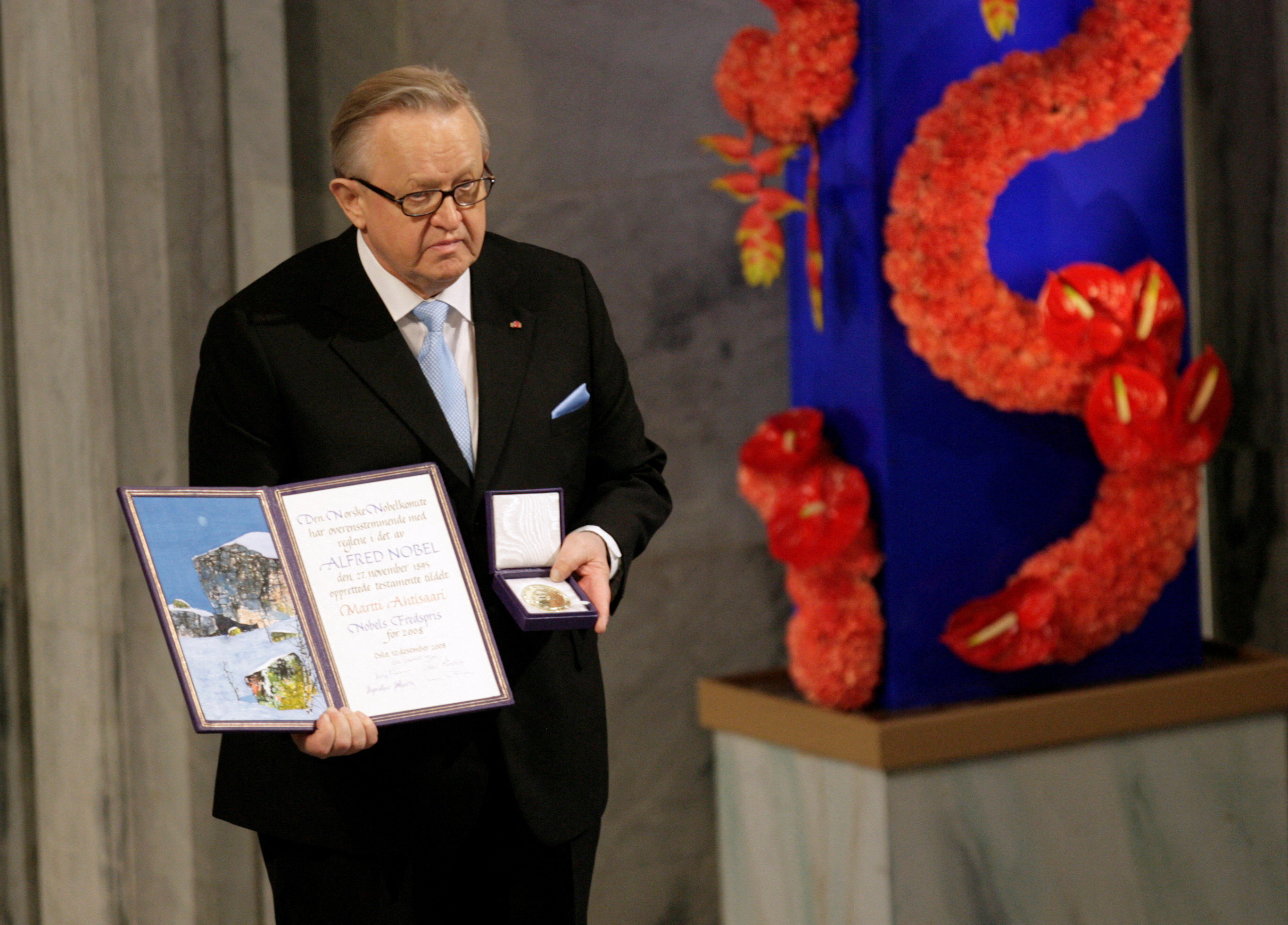 Finnish Nobel Peace laureate and former president Ahtisaari dies at 86