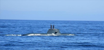 US Navy announces sending nuclear submarine to Middle East