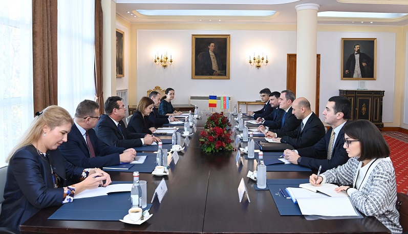 Azerbaijan, Romania discuss bilateral cooperation, regional issues