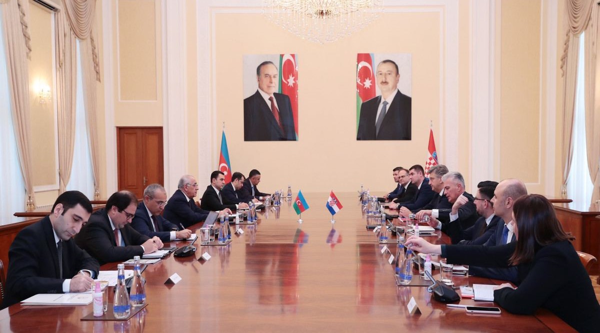 Azerbaijani PM meets with Croatian counterpart