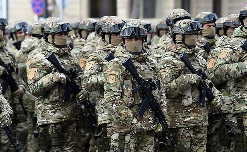 Azerbaijan raises salaries of servicemen of Defense Ministry’s Special Forces