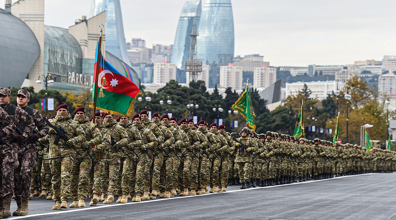 Azerbaijan increases monthly salaries of active duty military personnel
