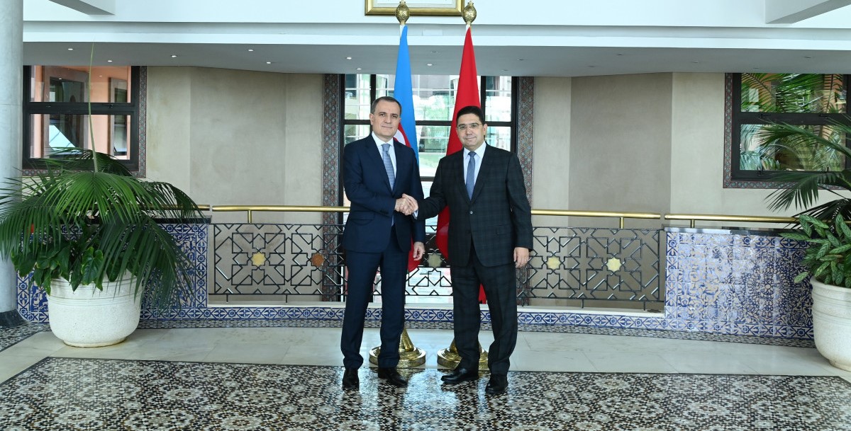 Azerbaijani, Moroccoan FMs meet
