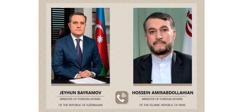 Azerbaijani, Iranian FMs discuss current situation in the region