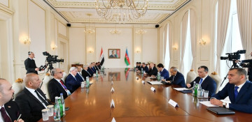 Presidents of Azerbaijan and Iraq hold expanded meeting 
