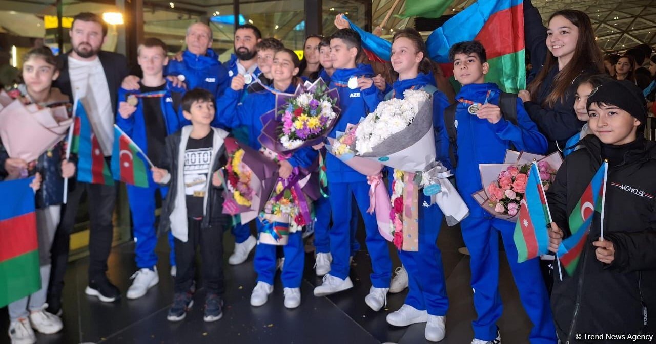 Azerbaijani gymnasts return home with medals from UK
