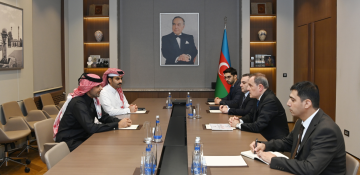 Azerbaijan's FM receives outgoing Qatari ambassador