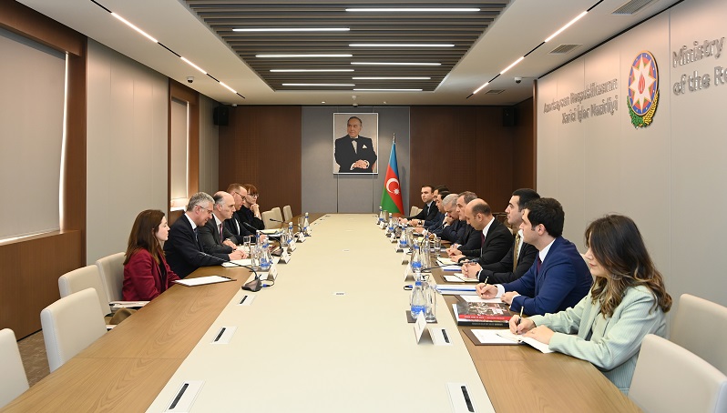 Azerbaijan, UK discuss bilateral cooperation, international security issues