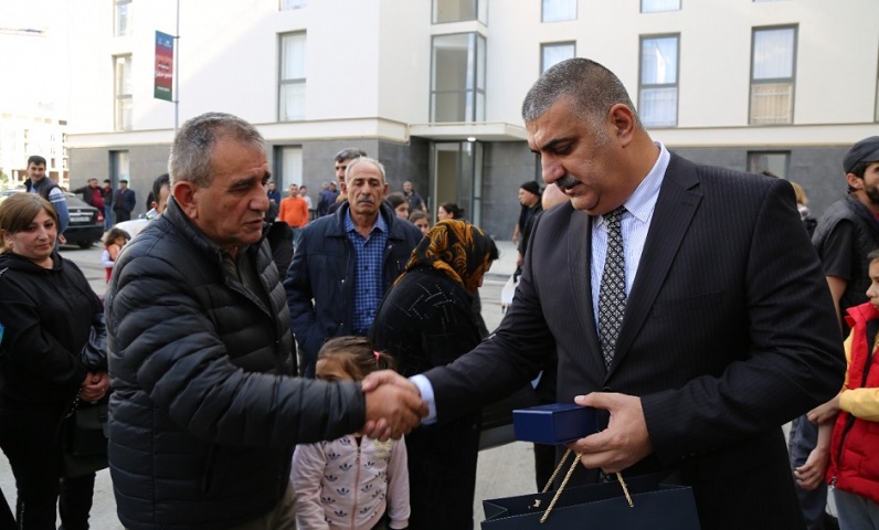 25 more families relocated to Azerbaijan’s Fuzuli city get house keys