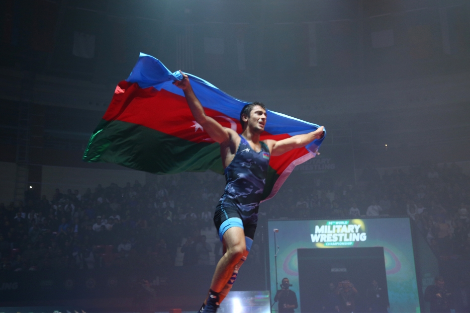 Two Azerbaijani wrestlers crowned world military champions in Baku