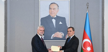 New US ambassador to Azerbaijan presents copy of credentials to foreign minister