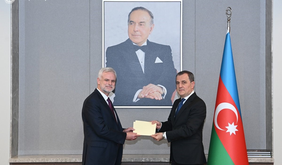 New US ambassador to Azerbaijan presents copy of credentials to foreign minister