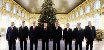 President Ilham Aliyev visits Catherine Palace in Saint Petersburg